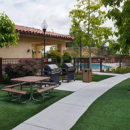 Towneplace Suites Thousand Oaks Ventura County Экстерьер фото