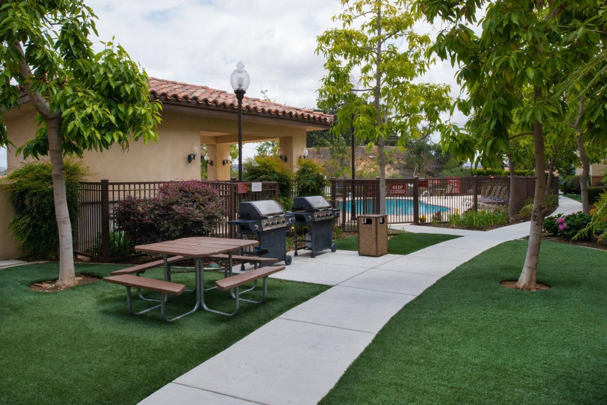 Towneplace Suites Thousand Oaks Ventura County Экстерьер фото