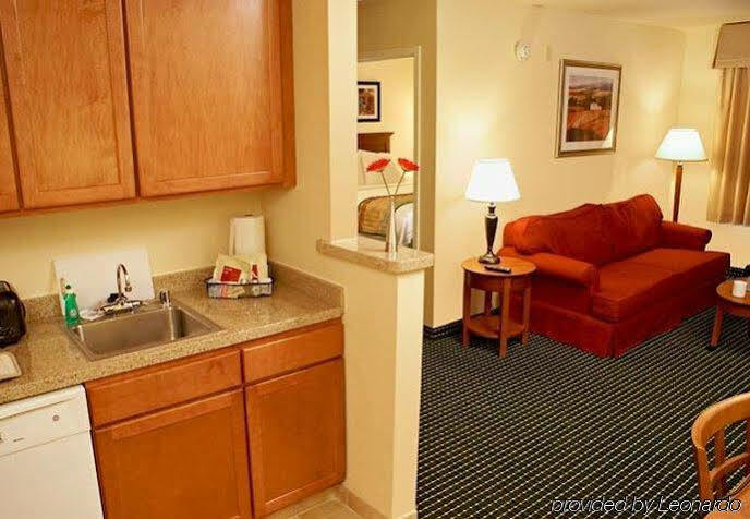 Towneplace Suites Thousand Oaks Ventura County Экстерьер фото